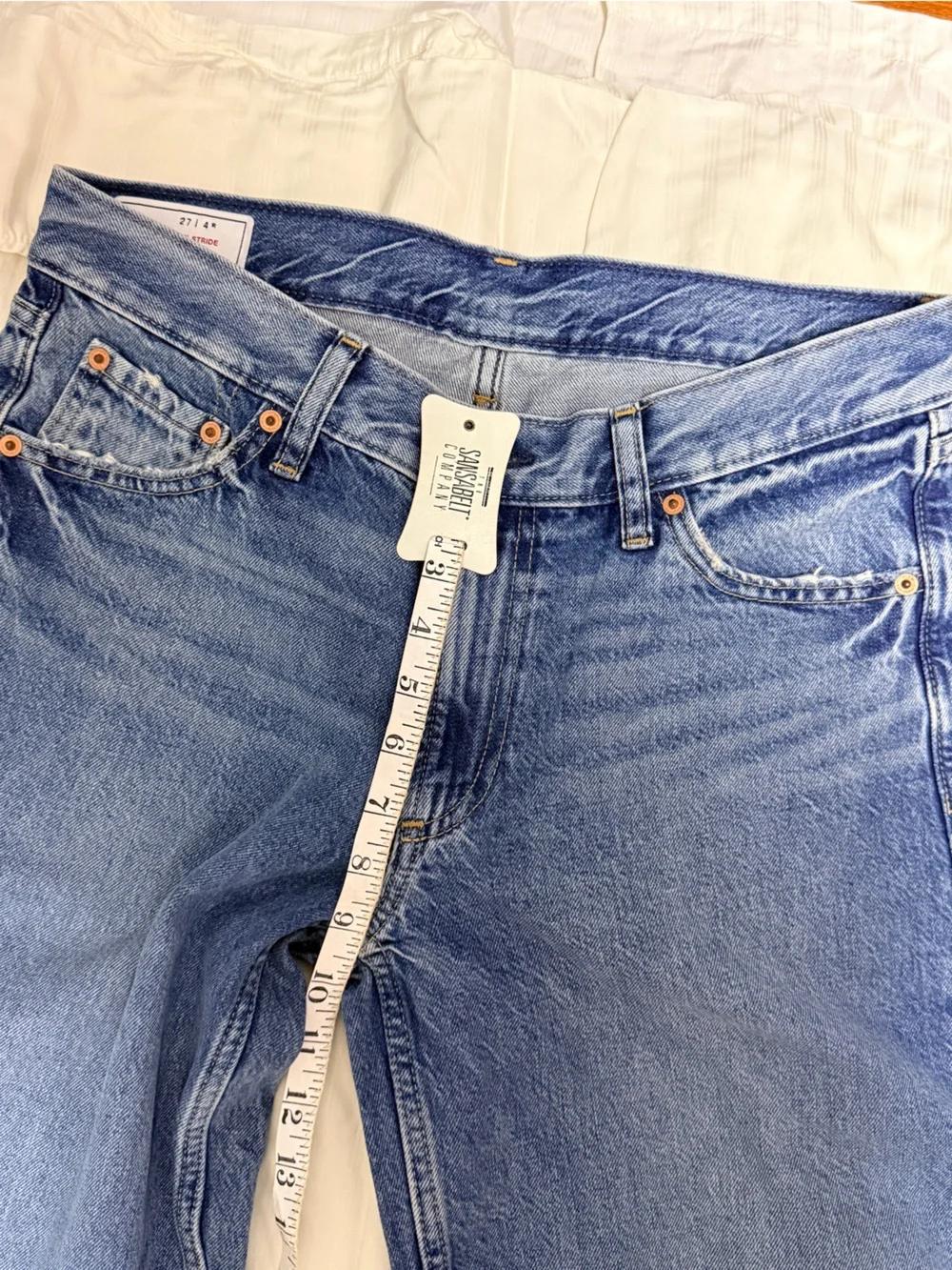 GAP Mid-Rise “Low Stride” Women's Jeans in Medium Blue Wash - NWT - Picture 5 of 10